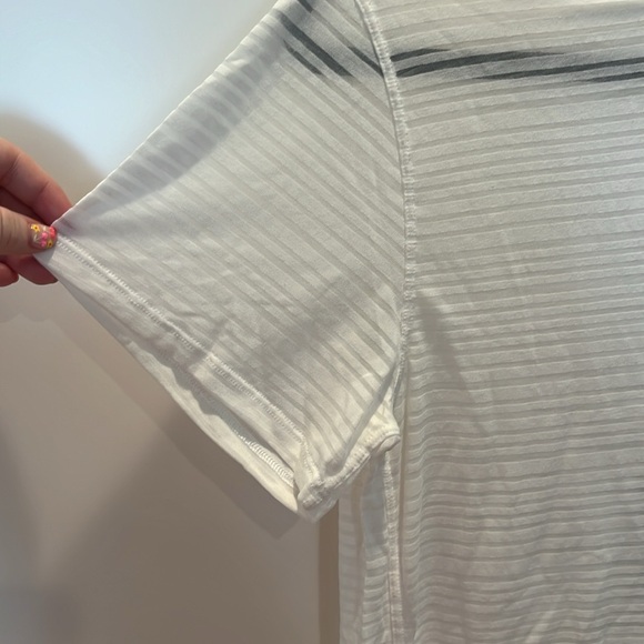 Lululemon All Yours Boyfriend Tee - Picture 4 of 4